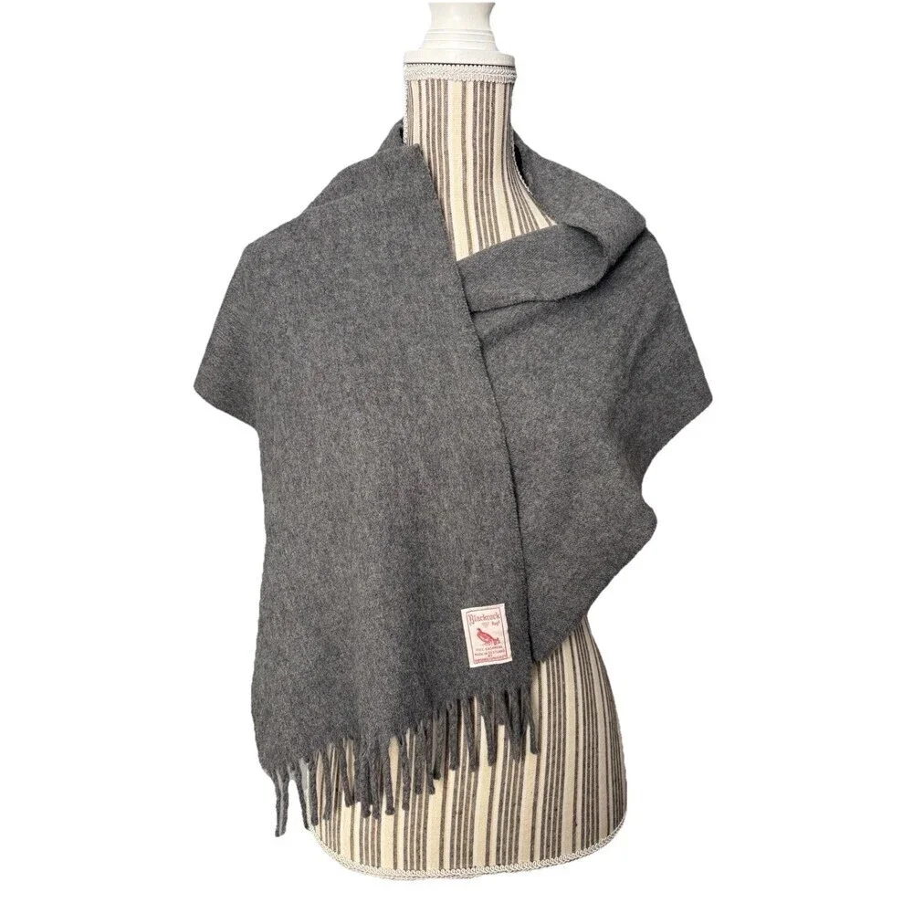 BLACKCOCK MADE IN SCOTLAND SOLID Grey 100% CASHMERE SCARF WITH FRINGE